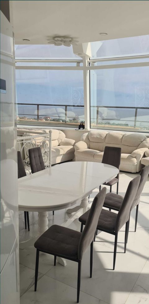 Penthouse on Marselskaya Street