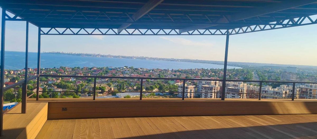 Penthouse on Marselskaya Street