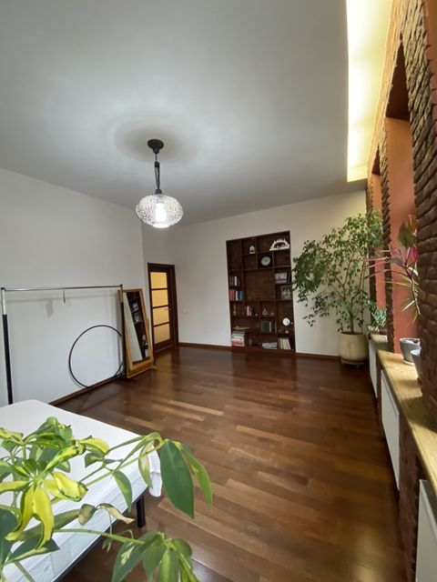 Apartment on Genoese Street
