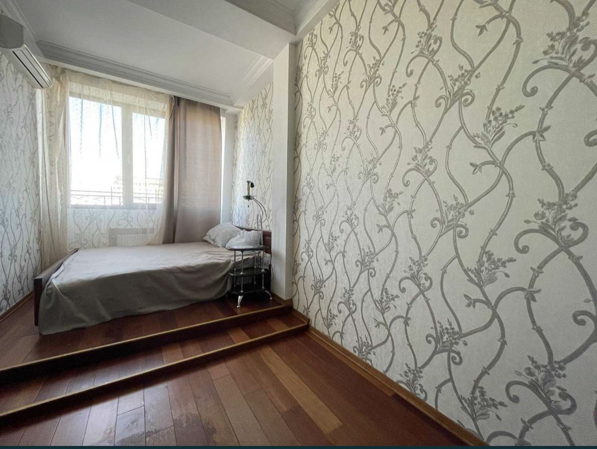 Apartment on Gretska Street