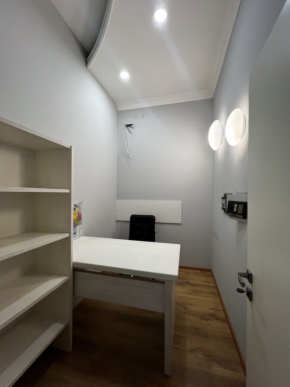 A beautiful two-bedroom apartment on Deribasovskaya Street