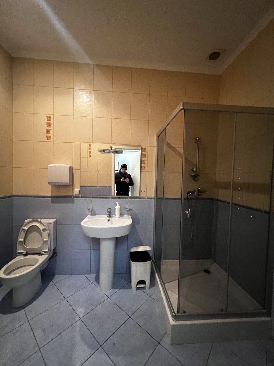A beautiful two-bedroom apartment on Deribasovskaya Street
