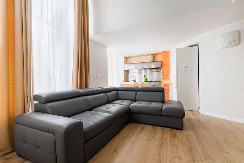 Luxury apartment on Deribasovskaya Street