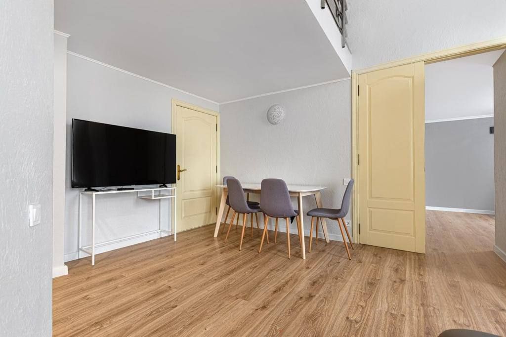 Luxury apartment on Deribasovskaya Street
