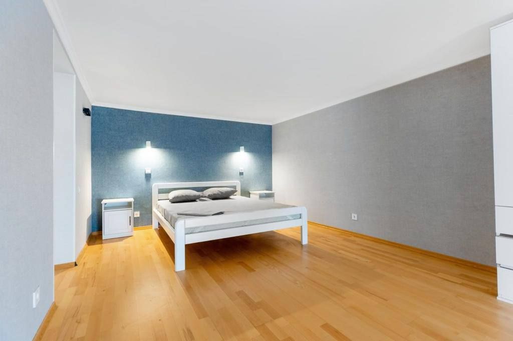 Luxury apartment on Deribasovskaya Street