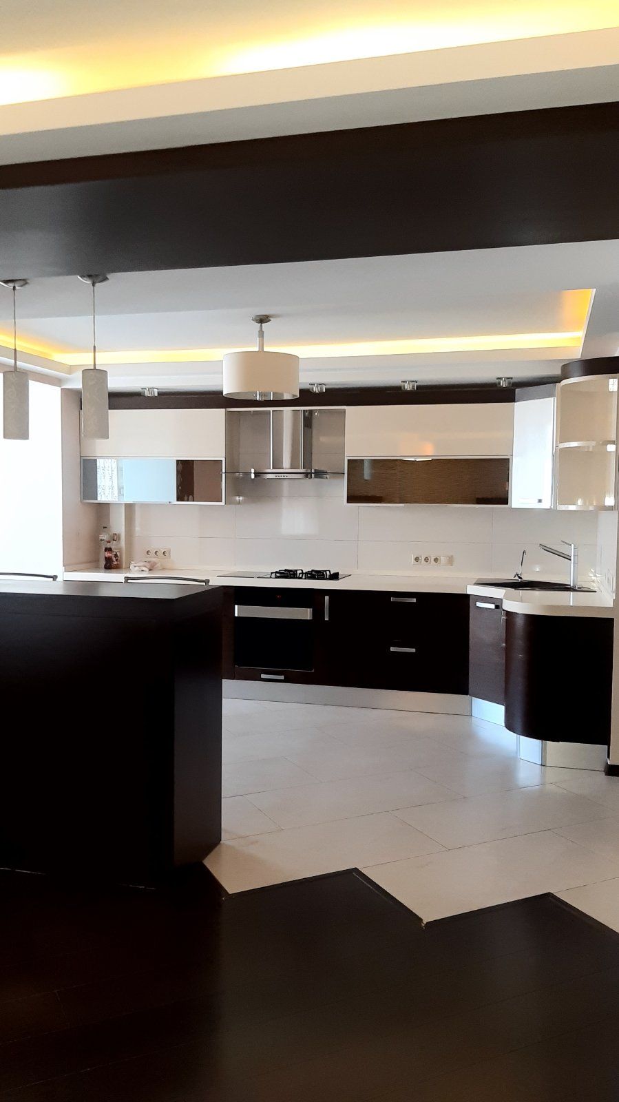 Apartment on Zabolotny Street