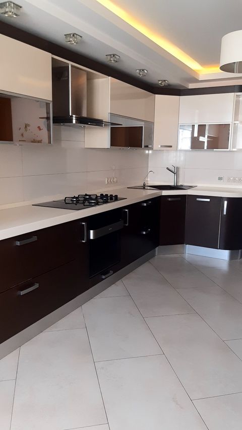 Apartment on Zabolotny Street