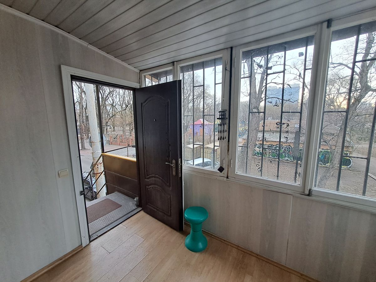Apartment on Uspenska Street