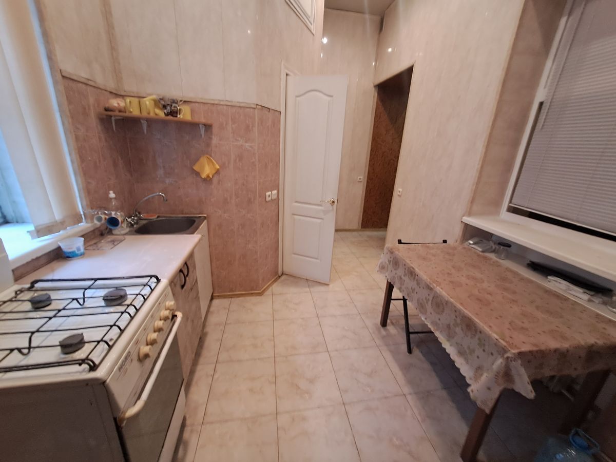 Apartment on Uspenska Street