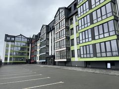 Apartment on Slobidska Street