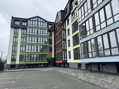 Apartment on Slobidska Street