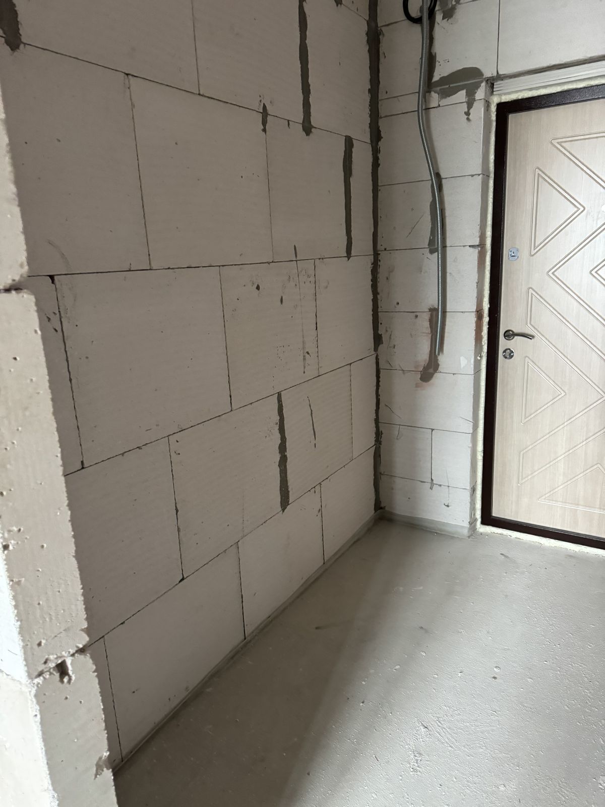 Apartment on Slobidska Street
