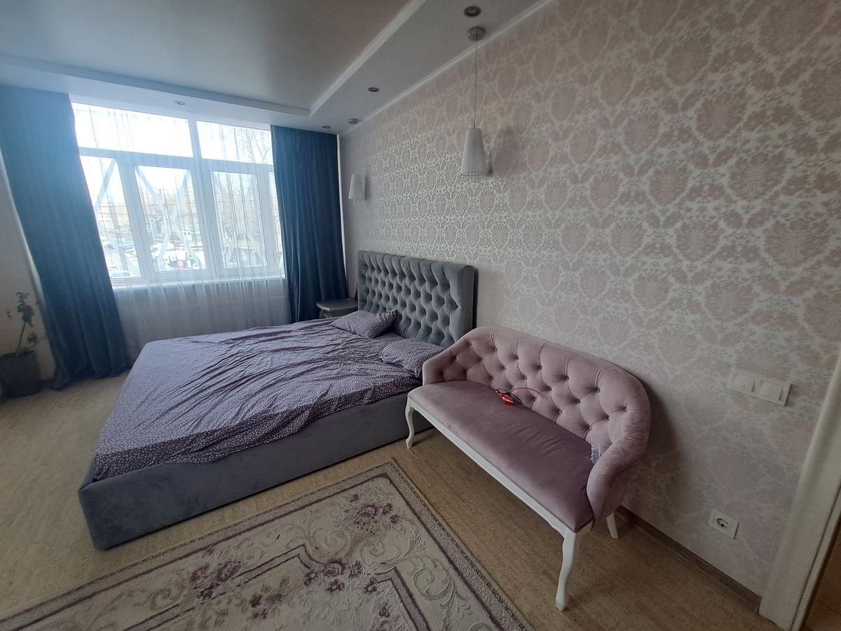 Apartment on Dyukivska Street