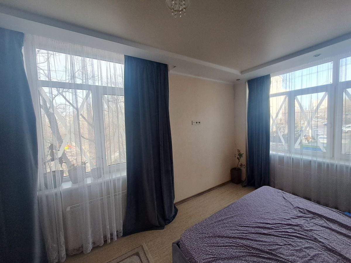 Apartment on Dyukivska Street