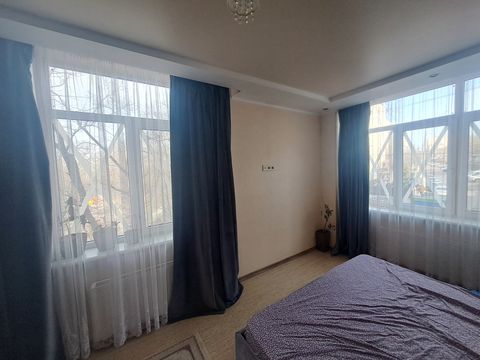 Apartment on Dyukivska Street