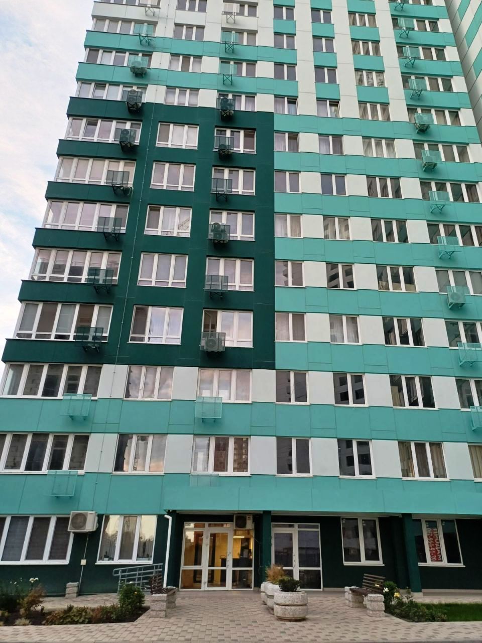 Apartment on Zhabotinsky Street