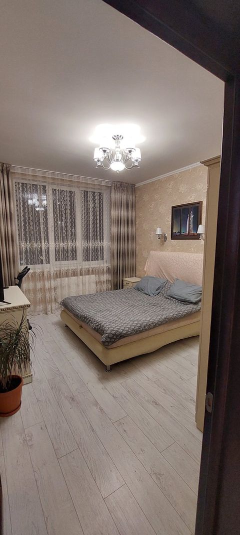 Apartment on Lyustdorfskaya Street