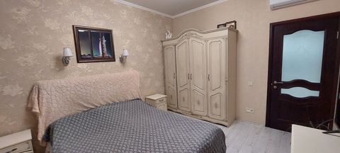 Apartment on Lyustdorfskaya Street