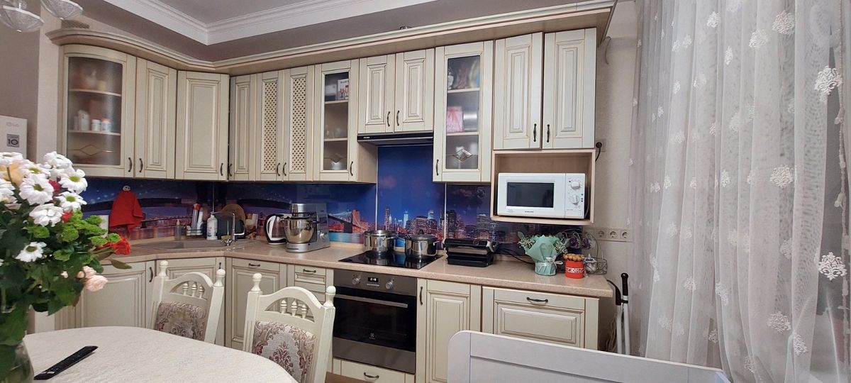 Apartment on Lyustdorfskaya Street