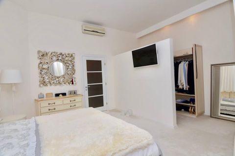 Apartment on Shevchenko Avenue
