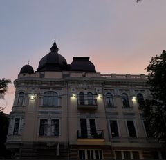 A luxurious apartment on Preobrazhenskaya/Mayakovskogo Street