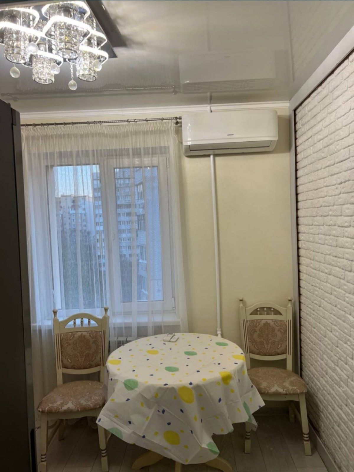 Apartment on Vladimir Vysotsky Street