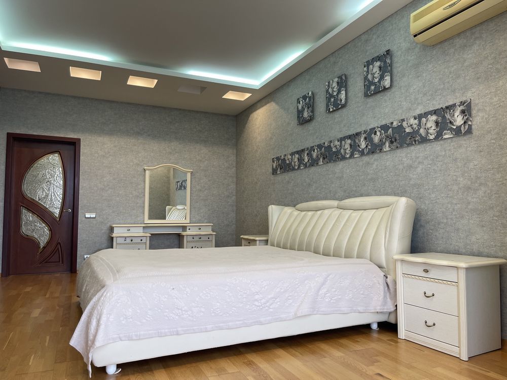 Apartment on Sahaidachny (Lidersovsky) Boulevard