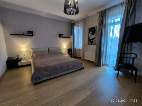 Apartment on Zhukovsky Street.