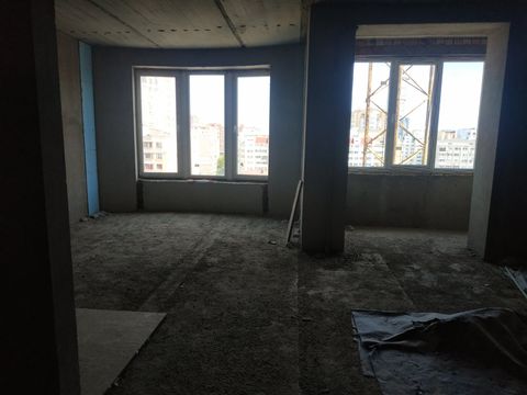 Two-level apartment on Zooparkova Street