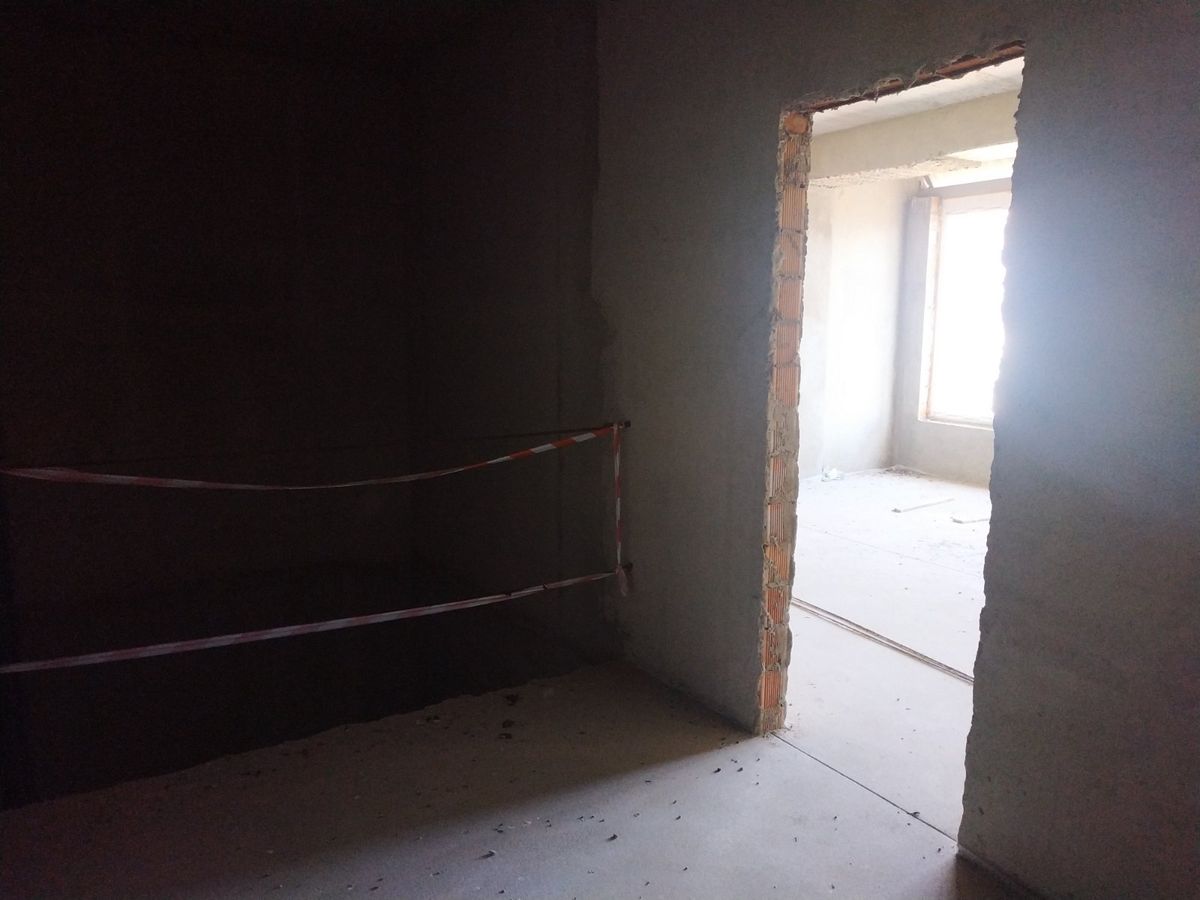 Two-level apartment on Zooparkova Street