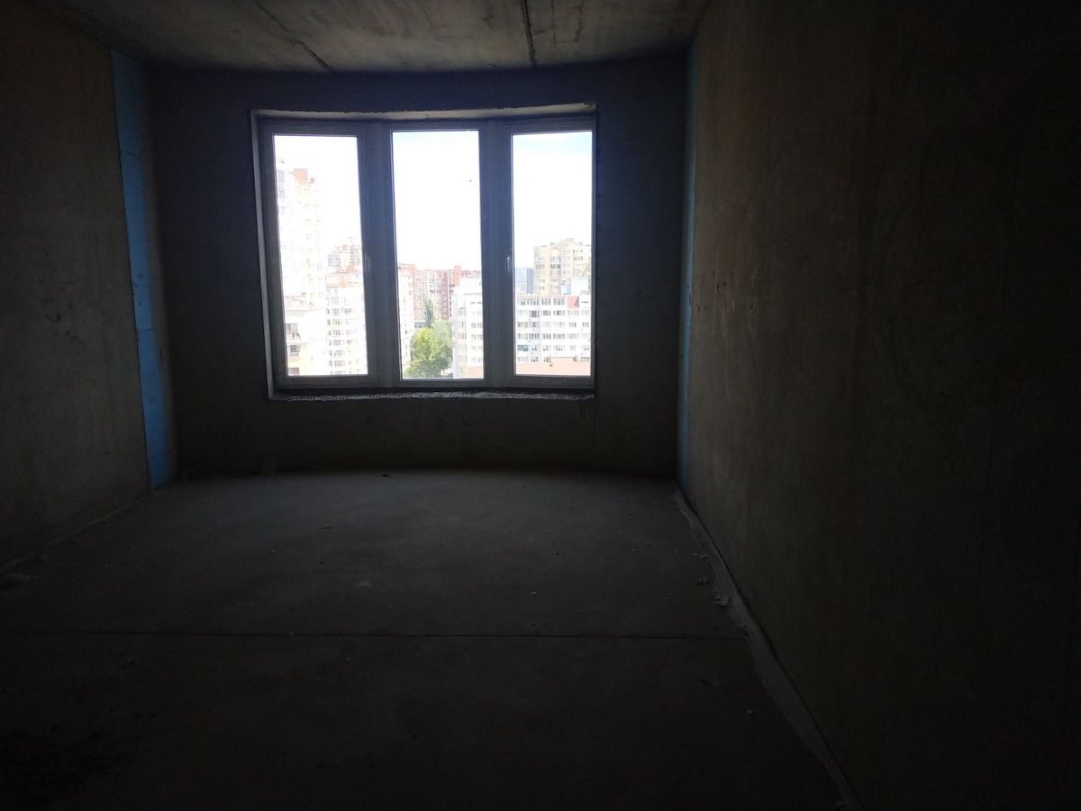 Two-level apartment on Zooparkova Street