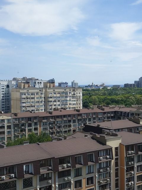 Two-level apartment on Zooparkova Street