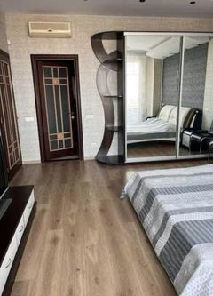 Квартиа на Літературній вул.