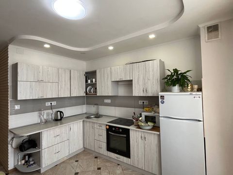 Apartment on Marselskaya Street
