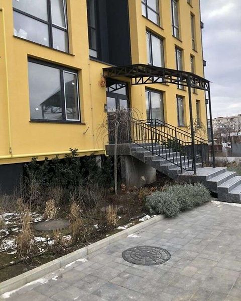 Apartment on Marselskaya Street