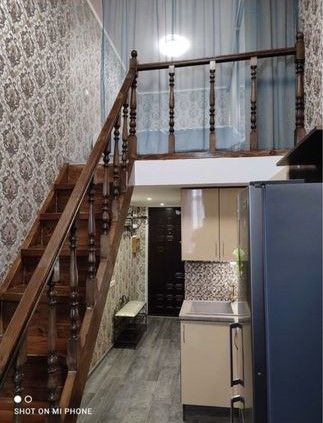 Apartment on 10 Kvitnya Street