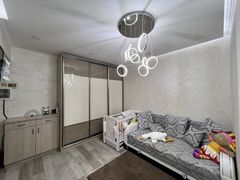 Apartment on Serednofontanska Street