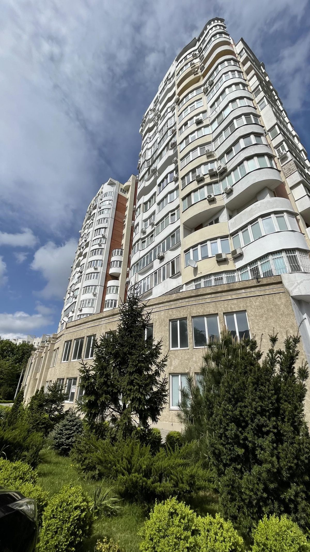 Apartment on Pedagogichna Street