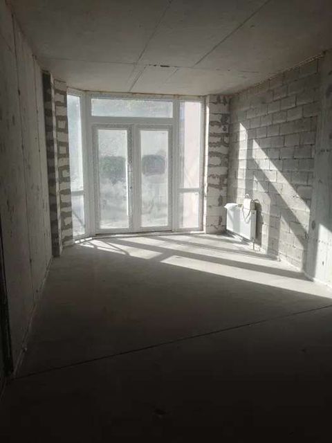 Apartment on Shkilna Street