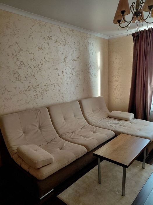 Квартира на Середня вул.
