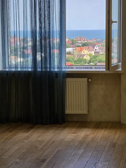 Apartment on Drezdenska Street