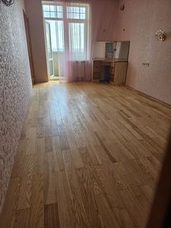 Apartment on Drezdenska Street