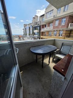 Apartment on Drezdenska Street