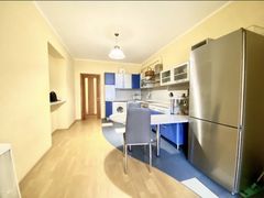 Apartment on Shady Street