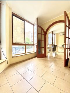 Apartment on Shady Street