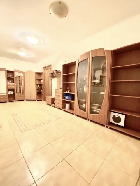 Apartment on Shady Street