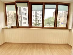 Apartment on Shady Street