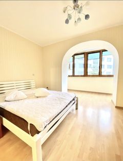 Apartment on Shady Street