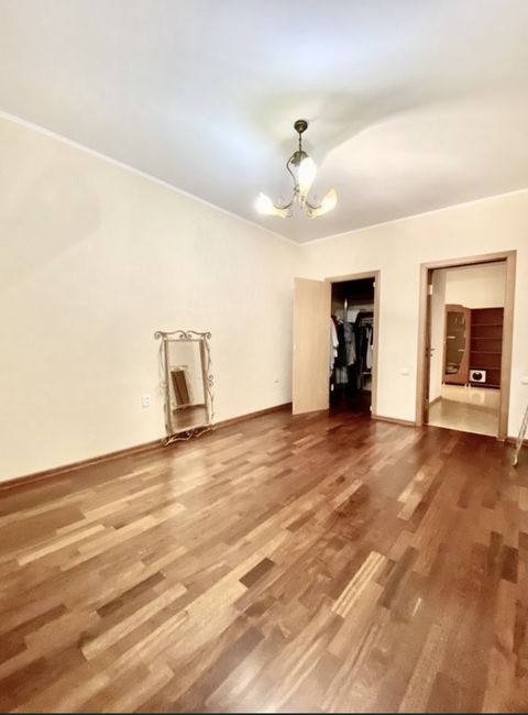 Apartment on Shady Street
