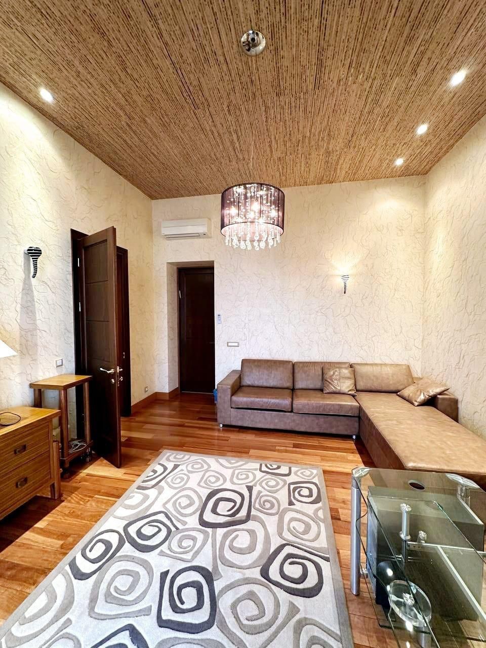 Продам шикарный дом в Совиньон 3